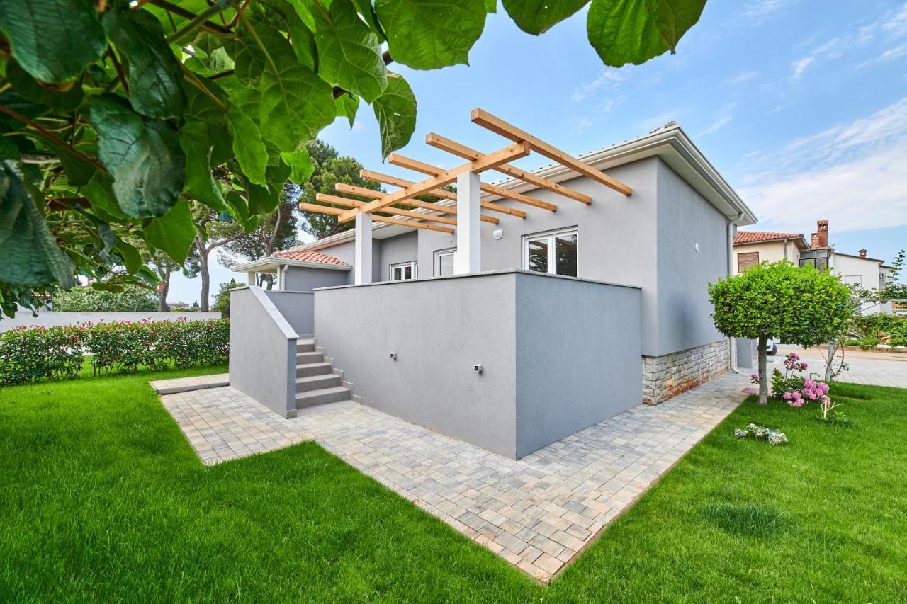 אומאג Apartmani Ivana מראה חיצוני תמונה